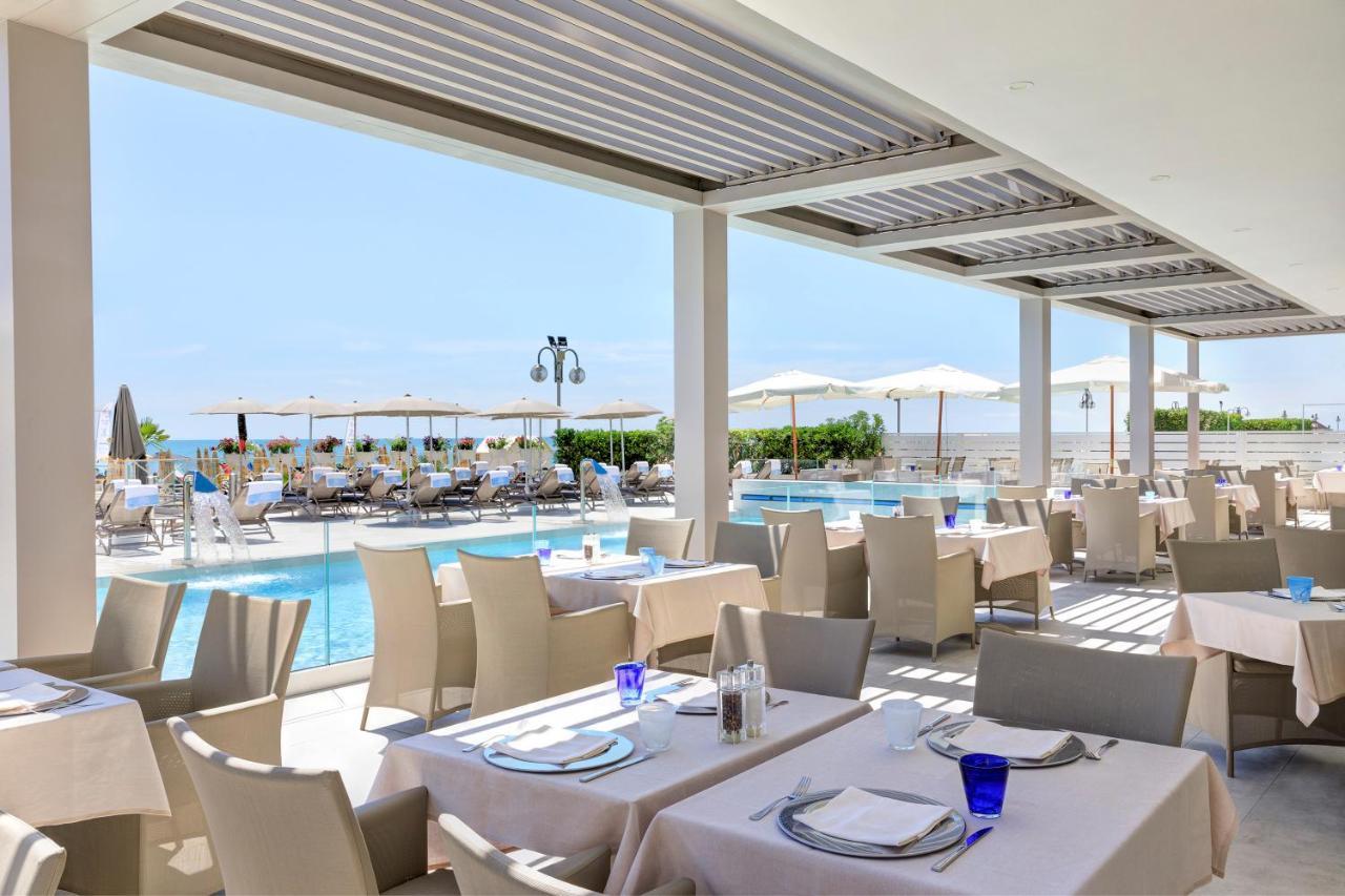 Hotel Cavalieri Palace & Suites Lido di Jesolo Exterior foto