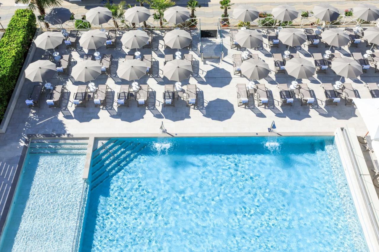 Hotel Cavalieri Palace & Suites Lido di Jesolo Exterior foto