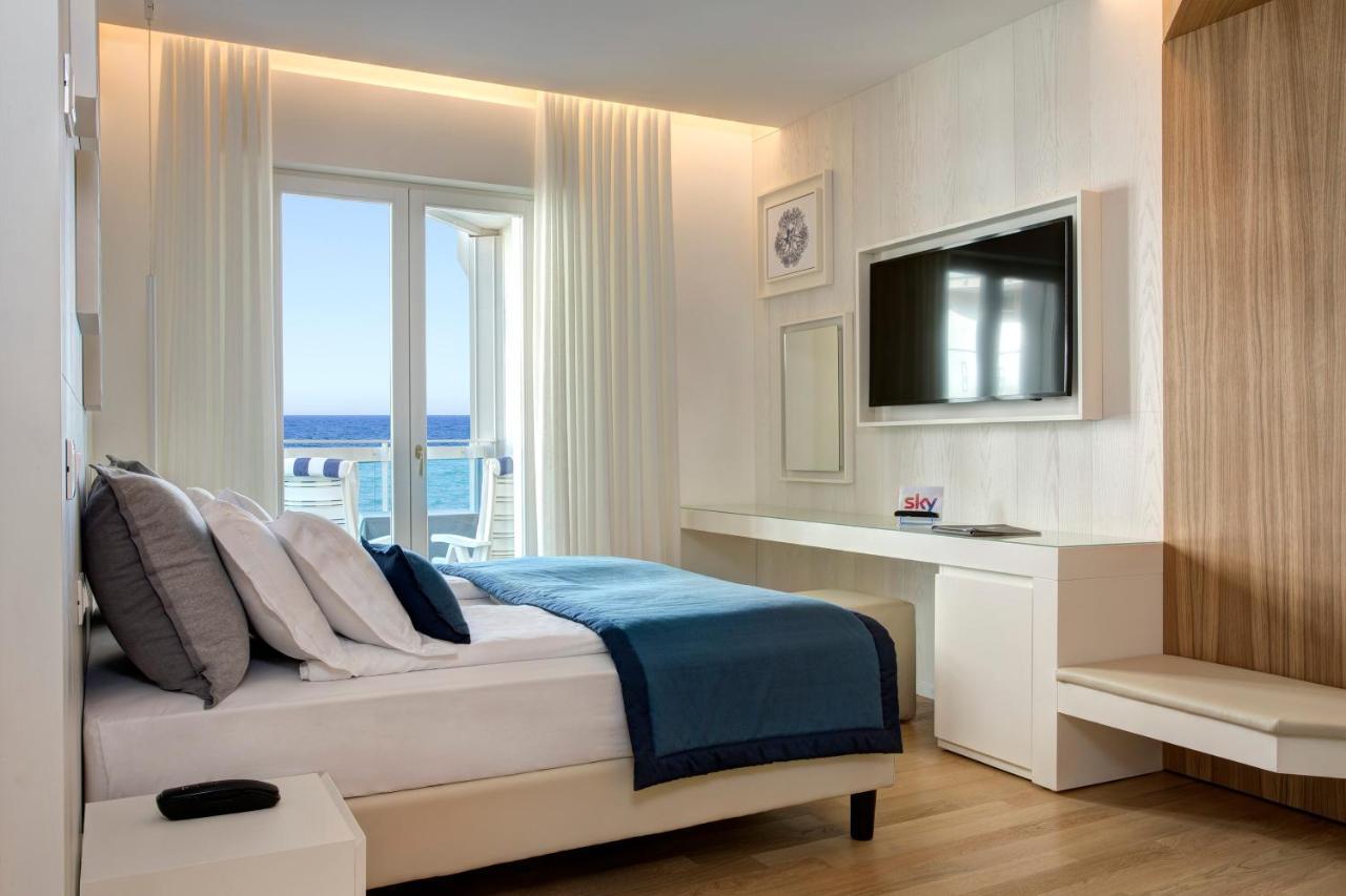 Hotel Cavalieri Palace & Suites Lido di Jesolo Exterior foto
